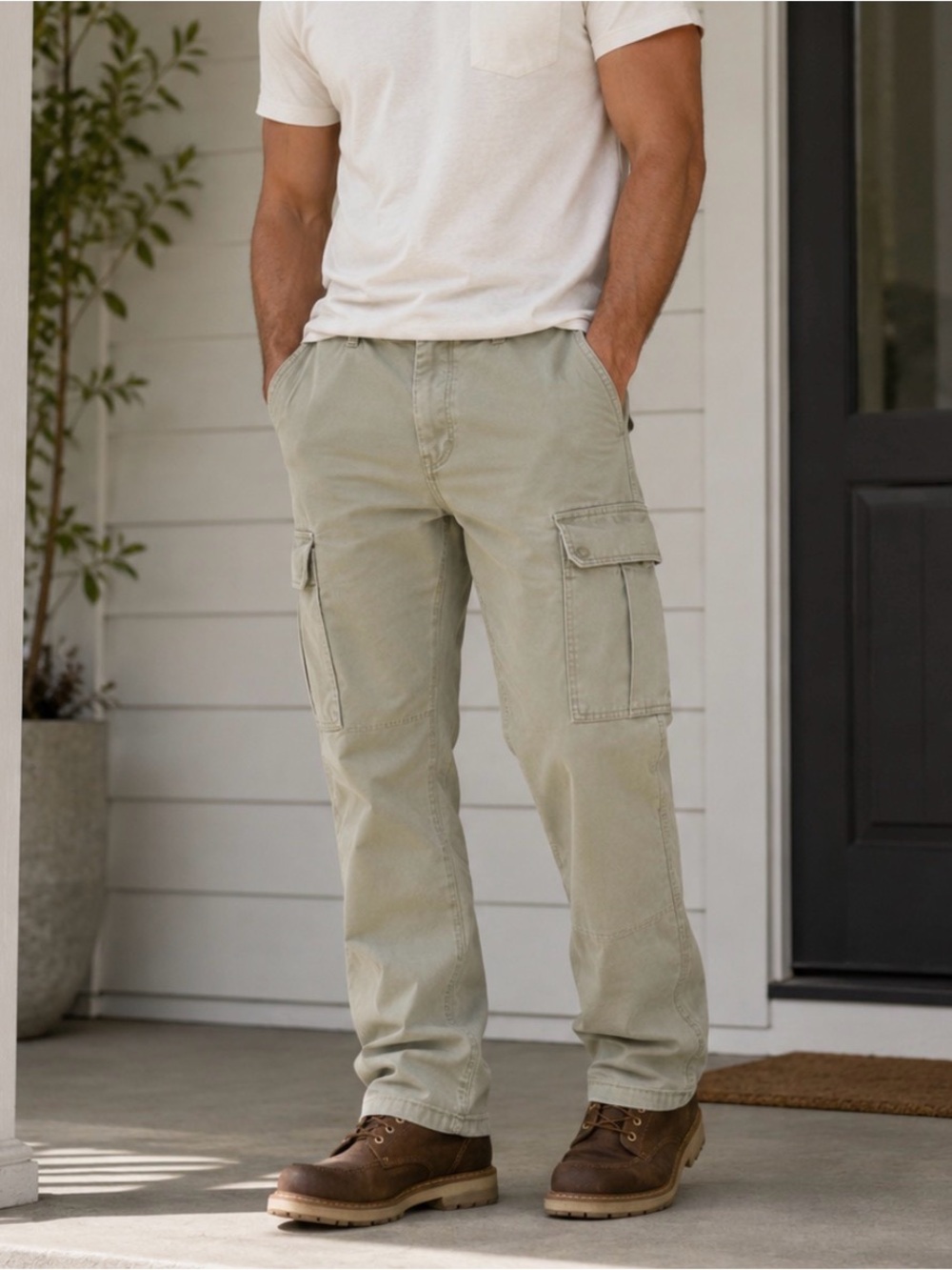 Carhartt Men's Cargo Pants in Beige/Tan